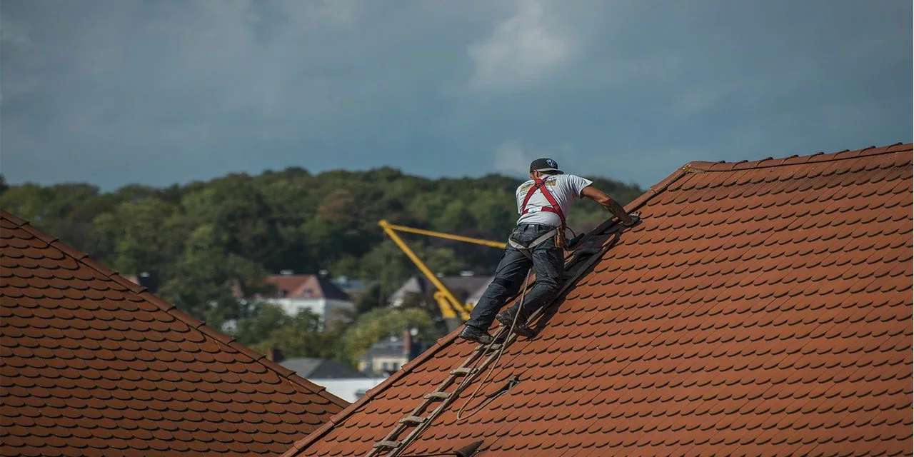 roofers-roof-roofing-craft-housetop-repair