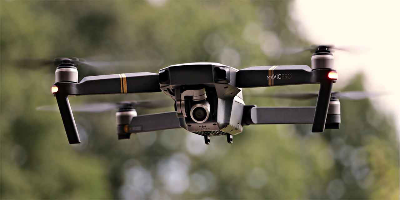 drone-uav-quadrocopter-hobby-sky-illuminated