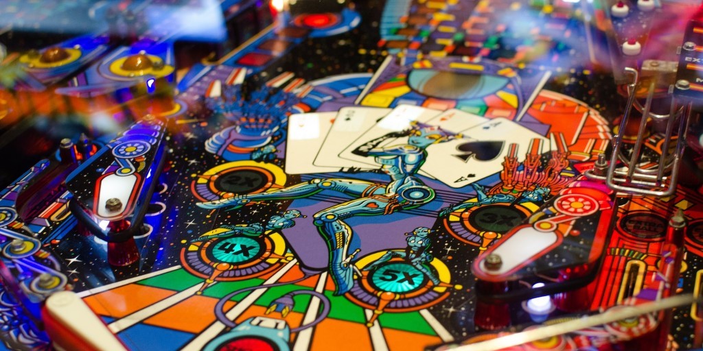 Pinball vs Plinko: What’s the Difference?