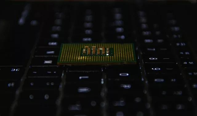 Quantum computer, Processor, Computer